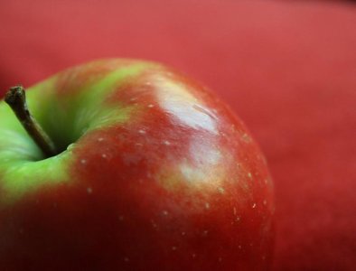 apple.jpg