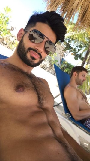 selfie 4823670693.jpg