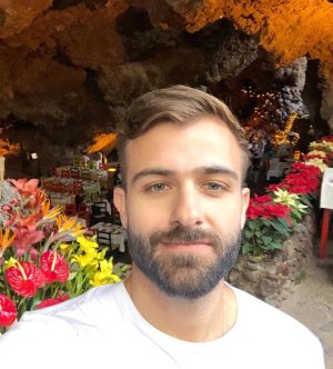 Restaurante la Gruta, Mexico City, restaurant inside a cave 47480584.jpg