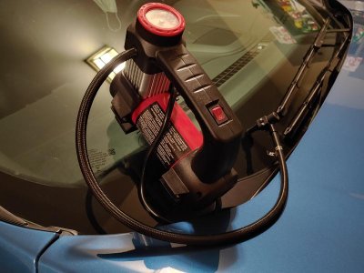 Tire Pump.jpg