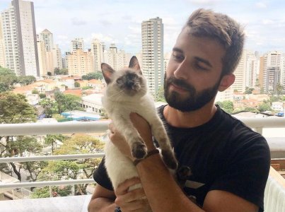 Bernardo Villas Boas 26225360 Olivia na cidade. Vila Mariana.jpg