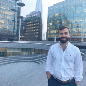 London. picking the husband up from work 36536262.jpg