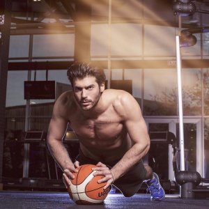 exercising EEaw78lWkAAcVCB.jpg