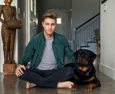 Cameron Fuller (4).jpg