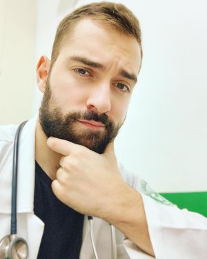 66672755 Merdicando.jpg