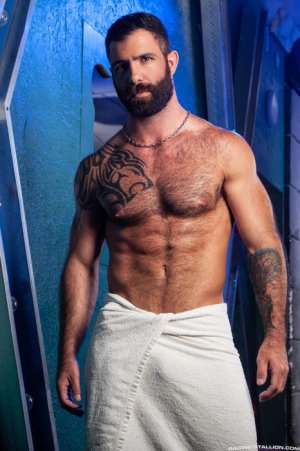 jake-nicola-raging-stallion-cock-hunter-1.jpg