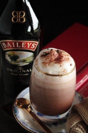 Baileys-Hot-Chocolate.jpg