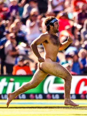 Streaker1.jpg