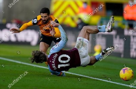 wolverhampton-wanderers-vs-aston-villa-united-kingdom-shutterstock-editorial-11539438ai.jpg