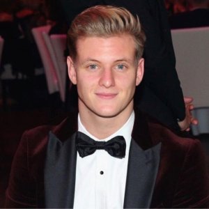 Oeyryyz.jpg Oeyryyz.jpg