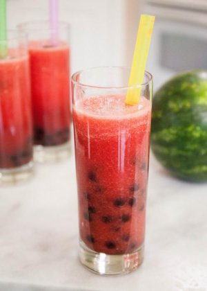 Watermelon-boba-smoothies.jpg