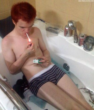 smokinredhead.jpg