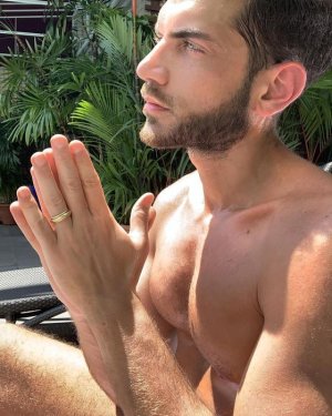 60007318 Singapore.jpg