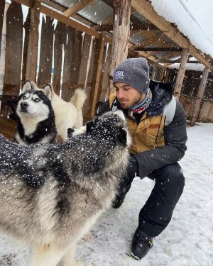 Adi Gvili and friends 81401815.jpg