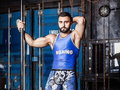 gym H0TsexGUYXXXL-male-sex-cam-1.jpg