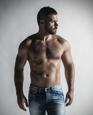 Yesu Toro CgzThr-W4AAvern.jpg