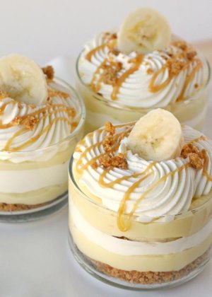 Banana+caramel+cream+mini+dessert.jpg