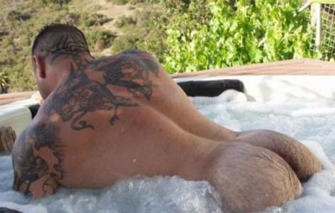 bear solo butt13.jpg