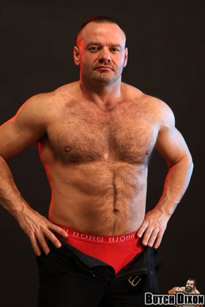 butch_dixon-hairy_bodybuilder_john_5_13897_3.jpg