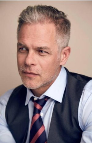 Martin-Cummins-Summer-2018-TCA-Press-Tour-Portraits-2.jpg