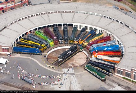 Norfolk and Southern roundhouse.jpg