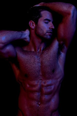 Taylor Phillips by Fritz Yap 2.jpg