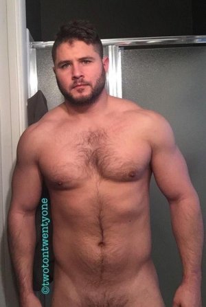 Brad 6fb18EMCEhm.jpg