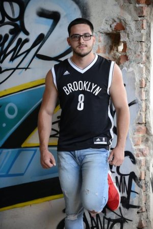 Brooklyn DlGRT4hXcAAu7JN.jpg