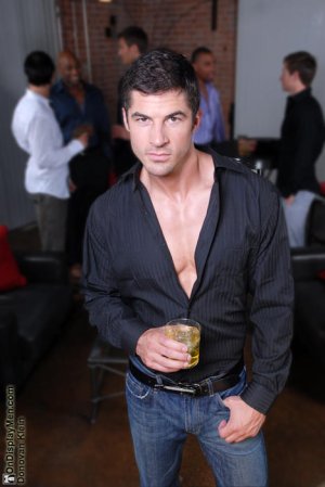 Donovan Klein tumblr_mmbu6guT1M1qz7de4o1_1280.jpg