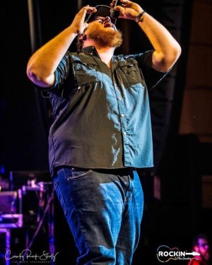 Luke Combs.jpg