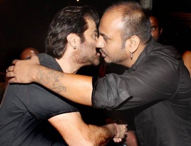 anil_aalim_airkiss_550x422.jpg