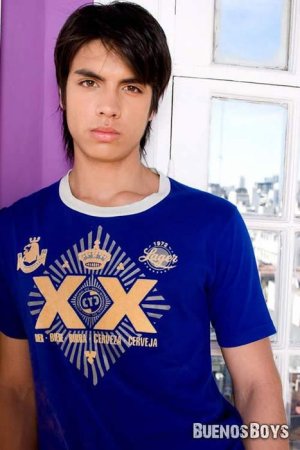 buenos_boys-latino_twink_adrian_5_22807_1.jpg