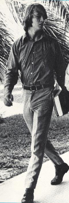 College Boy w:Nice Bulge in Pants.jpg