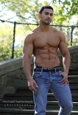 0f2a39a30e6eac0419244f3838adff4a--sexy-sweet-muscle-hunks.jpg