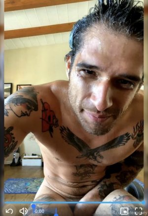 Tyler-Posey-dick-hot-penis.jpg