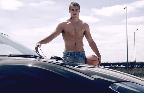 01 ykStevebyAndyHoughton1.jpg