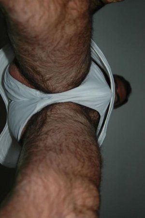 hairy-denny011.jpg