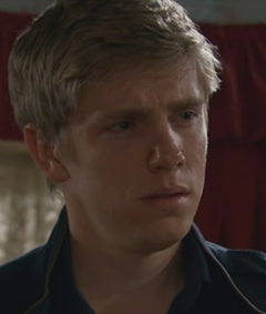 Robert_Sugden_2014_played_by_Ryan_Hawley.png