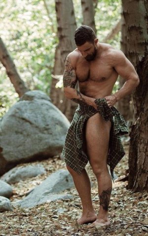 10 AlexanderAbramov-DmitriBocharov-UncoveredWoodsman03220.jpg