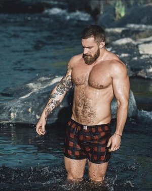 13 AlexanderAbramov-DmitriBocharov-UncoveredWoodsman34802726.jpg