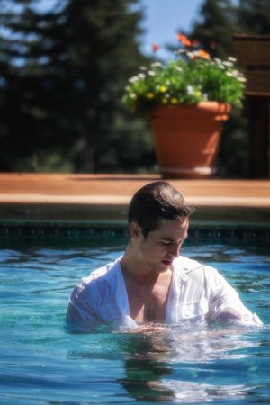 Bond Brown 5585975.jpg