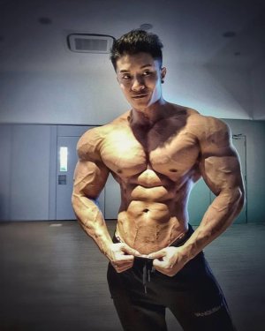 Alex Ang Singapore Fitness Model Asian Muscle 8.jpg
