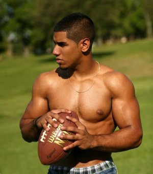 Latino Muscle (17).jpg