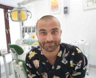 dentist 37359788.jpg