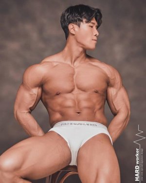 Jae Yoon Kim Korean Bodybuilder Asian Muscle 4.jpg