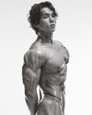 Jae-eon Kim Korean Fitness Model Asian Muscle 1.jpg