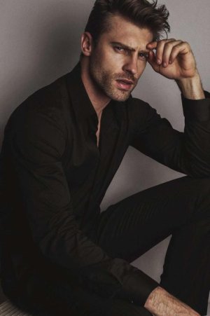 0 vinicius-piccoli-by-malcolm-joris-for-brazilian-male-model_002.jpg