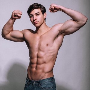 Latino Muscle (31).jpg