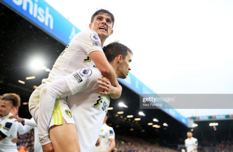 LEEDS-ENGLAND-OCTOBER-02-Diego-Llorente-of-Leeds-United-celebrates-with-teammate-Daniel-James-af.jpg