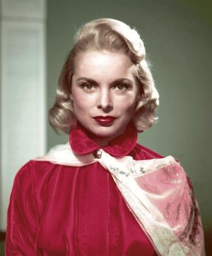 Janet_Leigh_1954_portrait.jpg